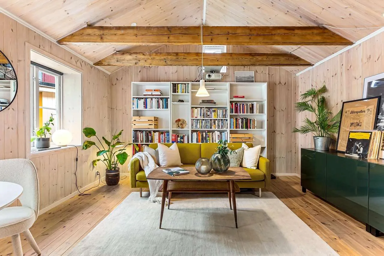 Home Window Repair: DIY Tips & Pro Help